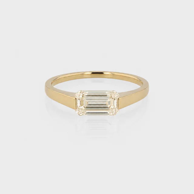 Champagne Yellow Sapphire East West Ring, ön görünüm